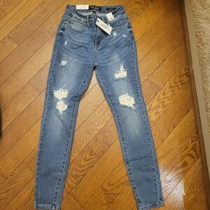 NWT Judy Blue Lemon Patch Jeans